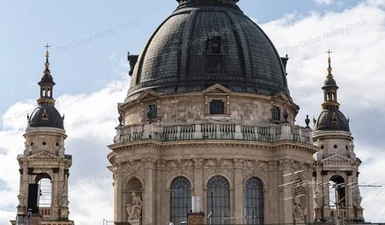 Exkluzív Penthouse Lélegzetelállító Bazilika Panorámával az Andrássy Úton

Élje át a luxus életérzést ebben a különleges penthouse lakásban, amely Bud...