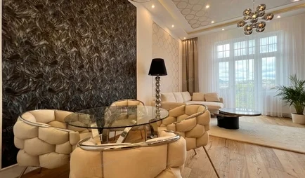 Eladó gyönyörű, modern lakás a Stollár Béla utca harmadik emeletén! Ez az igényesen felújított ingatlan páratlan panorámával büszkélkedhet a Dunára és...