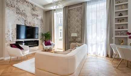 V. kerület Nádor utcában, pár perc sétára a Lánchídtól, 80 m2-es nappali + 2 hálószobás, duplakomfortos, 2. emeleti, erkélyes luxuslakás eladó. Az ing...