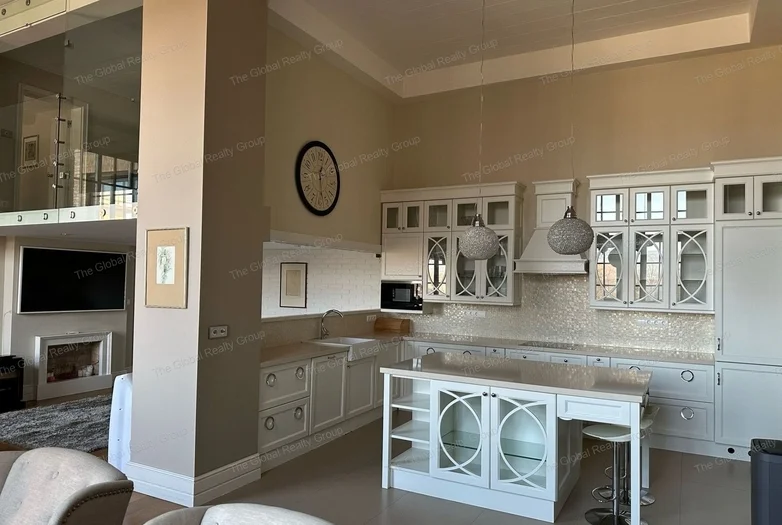 Kiadó egy gyönyörűen felújított, panorámás loft típúsú 3 szobás lakás a Riverloftban!
XIII. kerület Duna partján keresi új bérlőjét egy loft típúsú, n...