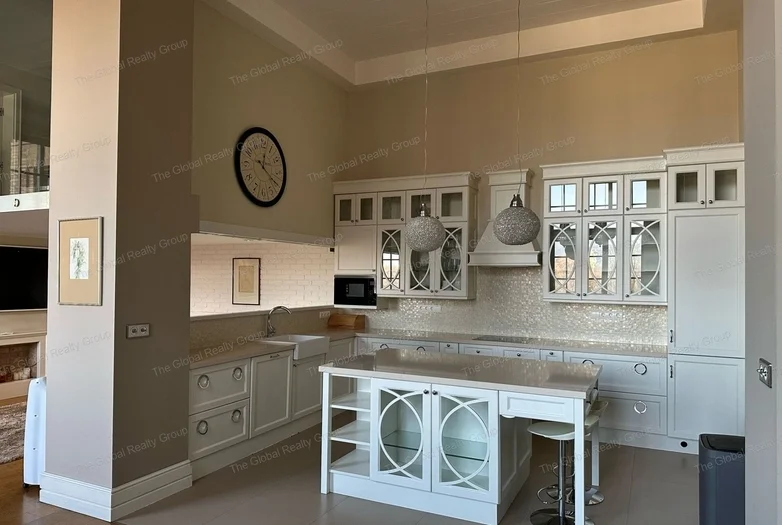 Kiadó egy gyönyörűen felújított, panorámás loft típúsú 3 szobás lakás a Riverloftban!
XIII. kerület Duna partján keresi új bérlőjét egy loft típúsú, n...
