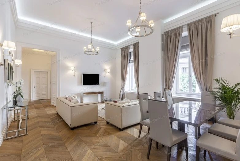 Luxus Rezidencia az Andrássy úton, Bazilikára Néző Kilátással

Fedezze fel az elegancia csúcsát ebben a 183 nm-es exkluzív lakásban, amely Budapest eg...