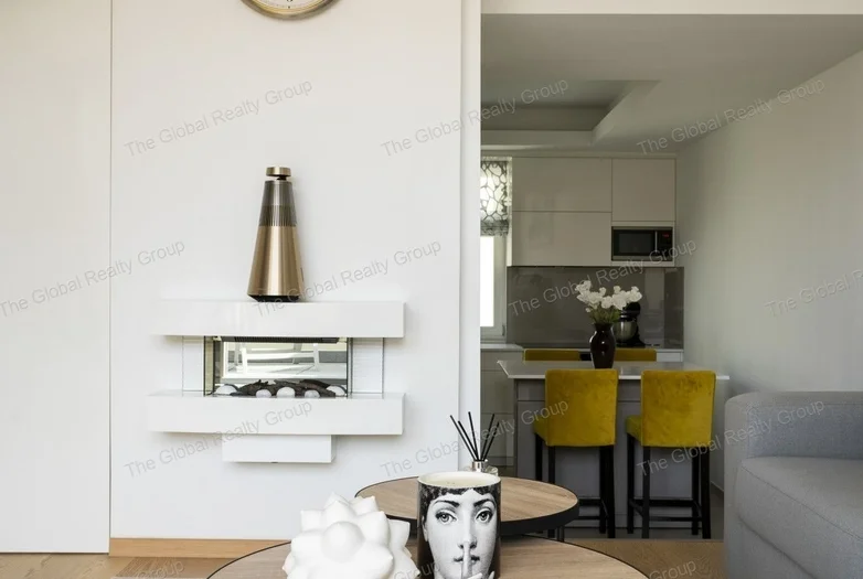 Exkluzív lakás bérbeadó az Andrássy úton

4. emelet | 65 m² | Modern luxuslakás | Januártól költözhető

Elrendezés:
•Amerikai konyhás nappali (földszi...