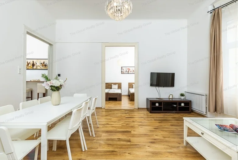  

Első osztályú Airbnb befektetési lehetőség Budapest belvárosában!

Bevált Airbnb portfólió | Magas megtérülés: 10–12% évente | Stabil jövedelemáram...
