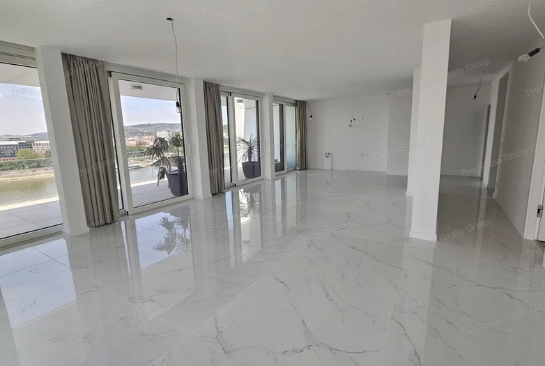 Luxus 3 hálószobás vízparti lakás örökpanorámás kilátással a Dunára – Budapest, IX. kerület

Irányár: 1 600 000 €
10. emelet
Belső terület: 135 m² | T...