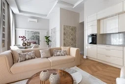 V. kerület Nádor utcában, pár perc sétára a Lánchídtól, 80 m2-es nappali + 2 hálószobás, duplakomfortos, 2. emeleti, erkélyes luxuslakás eladó. Az ing...