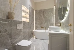 V. kerület Nádor utcában, pár perc sétára a Lánchídtól, 80 m2-es nappali + 2 hálószobás, duplakomfortos, 2. emeleti, erkélyes luxuslakás eladó. Az ing...
