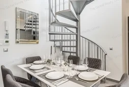 KIADÓ TETŐTERASZOS LAKÁS A BELVÁROSBAN!

 

Budapest VI. kerületében, a Podmaniczky utcában, Bajcsy Zsilinszky út közelében, 2025. január 25-től kiadó...