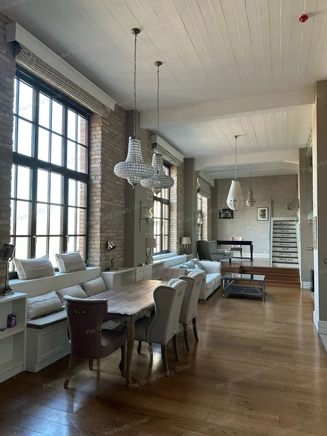 Kiadó egy gyönyörűen felújított, panorámás loft típúsú 3 szobás lakás a Riverloftban!
XIII. kerület Duna partján keresi új bérlőjét egy loft típúsú, n...