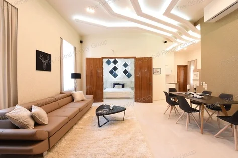 We offer for rent This unique 2 and a half bedroom apartment. It is located right next to the Mátyás pince and the Erzsébet bridge, next to the Danube...