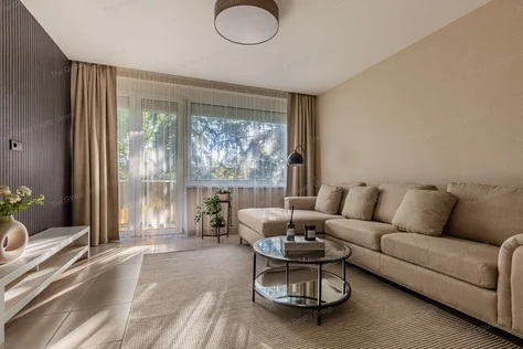 Kiadó modern, erkélyes lakás a Gellérthegy tetején – természet és design tökéletes harmóniája!

Élj Budapest egyik legexkluzívabb környékén, a Gellért...