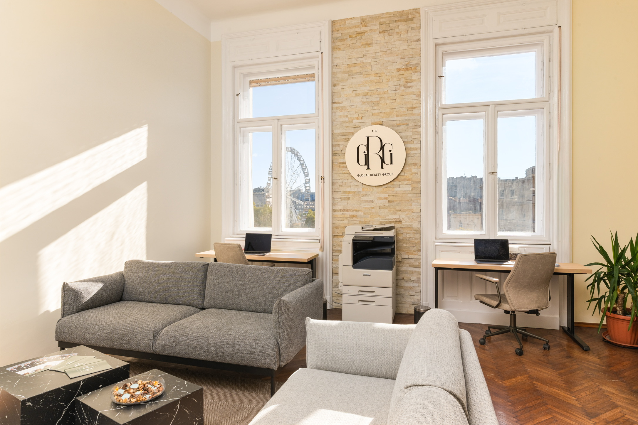 iroda1.jpeg (730 KB)