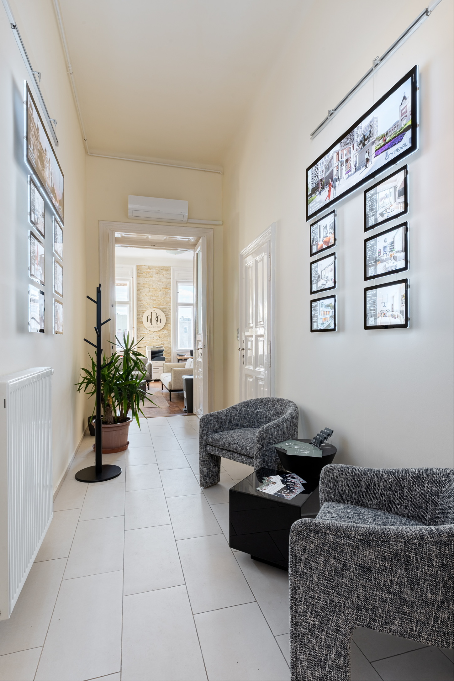 iroda2.jpeg (726 KB)